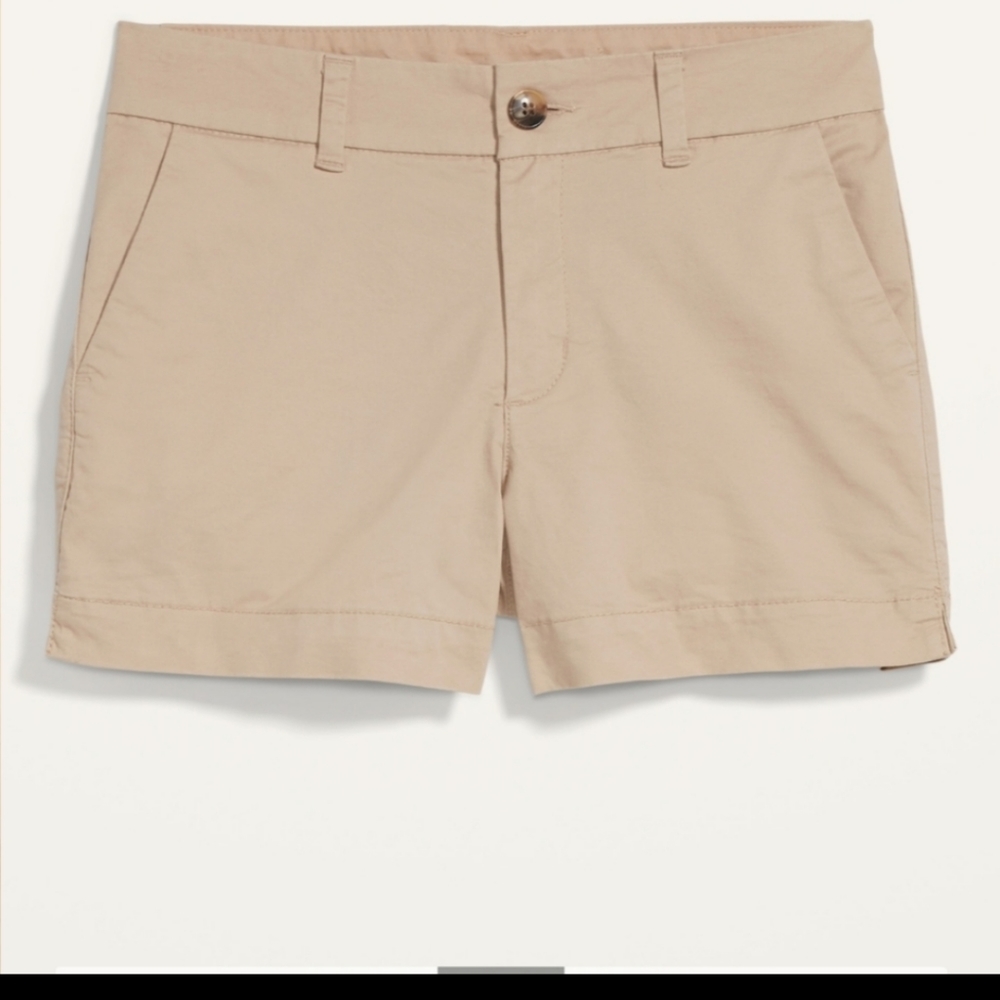 NWT Old Navy Everyday Mid-Rise Shorts